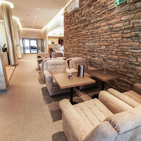 Hotel Maj Otel
