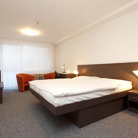 Maj Medical Wellness Отель Пьештяни