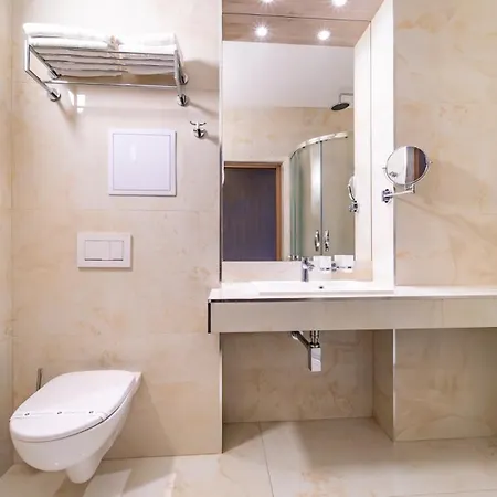 Otel Hotel Maj