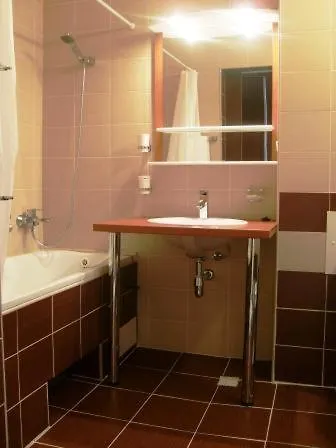 Hotel Maj Otel Piest'any