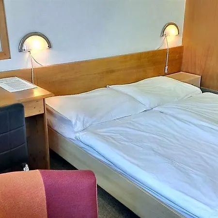 Hotel Maj Otel Piest'any