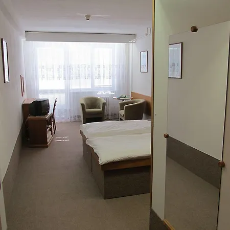 Hotel Maj Otel Piest'any