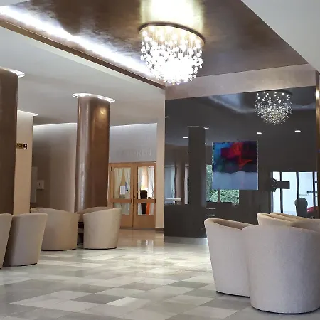 Hotel Maj Piest'any